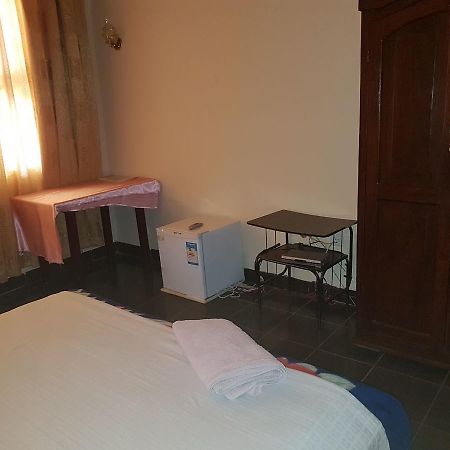 Centre D' Accueil Joli Reve 호텔 Kisangani 외부 사진