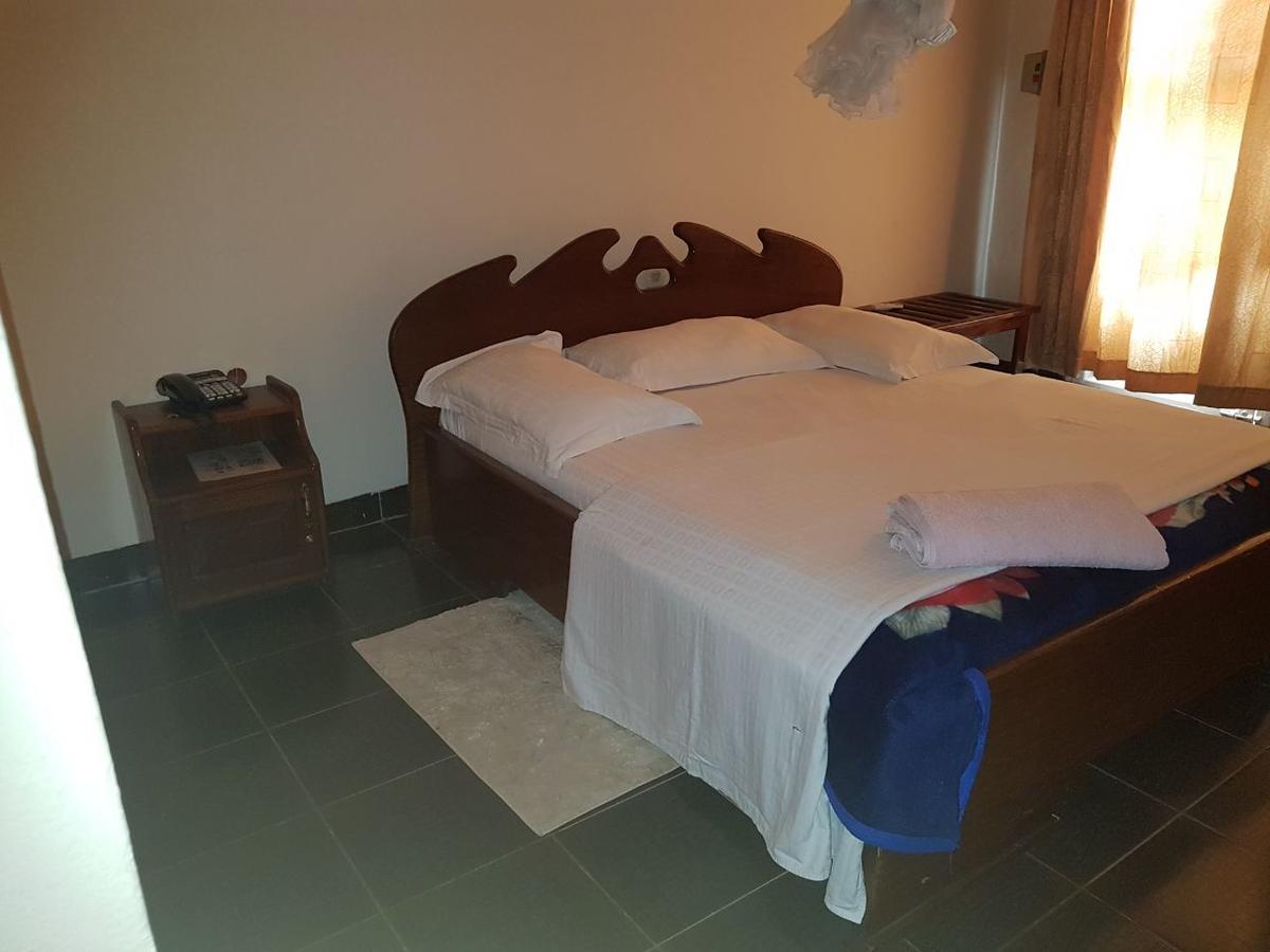 Centre D' Accueil Joli Reve 호텔 Kisangani 외부 사진